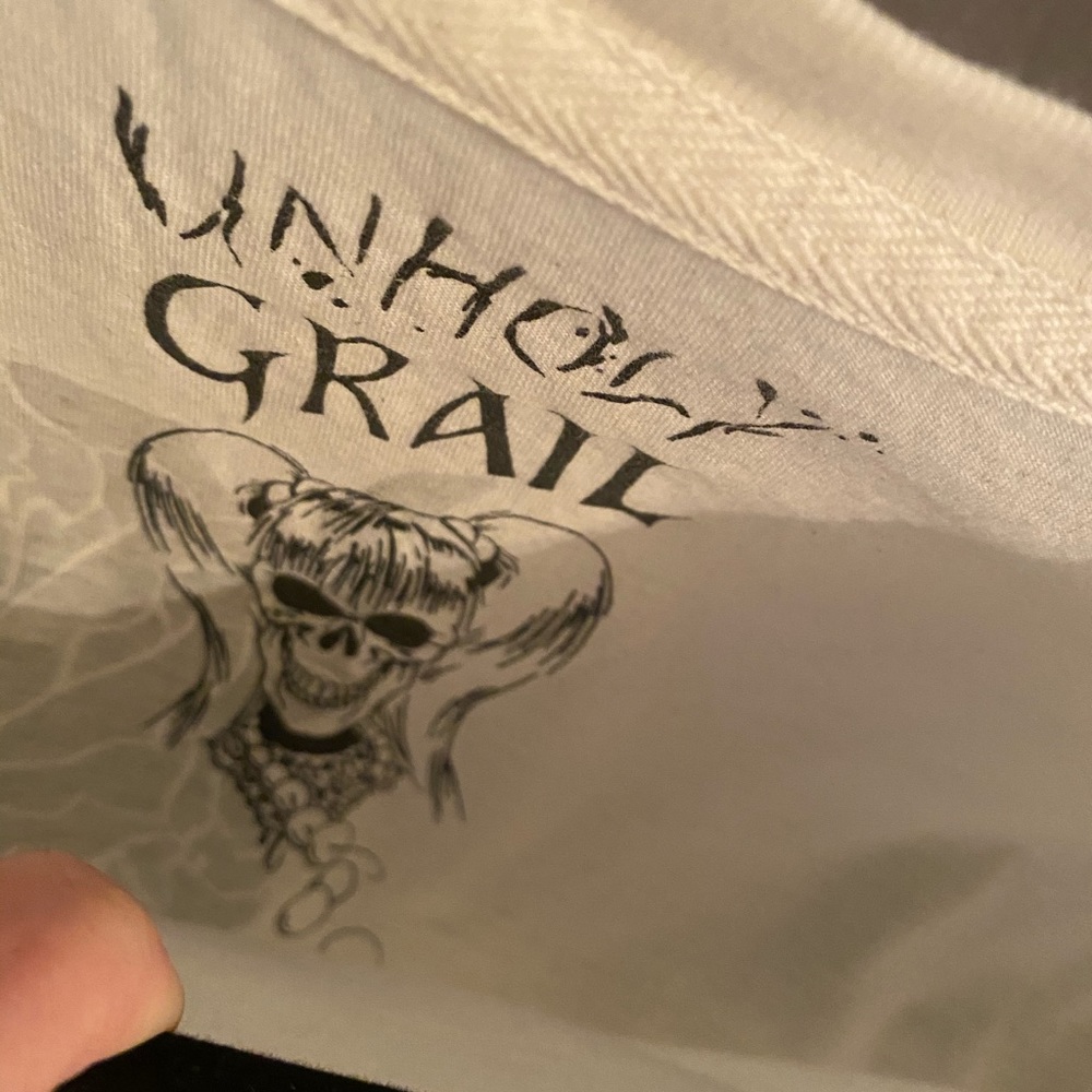 T-shirt with skull unholy grail - Picture 5 of 5